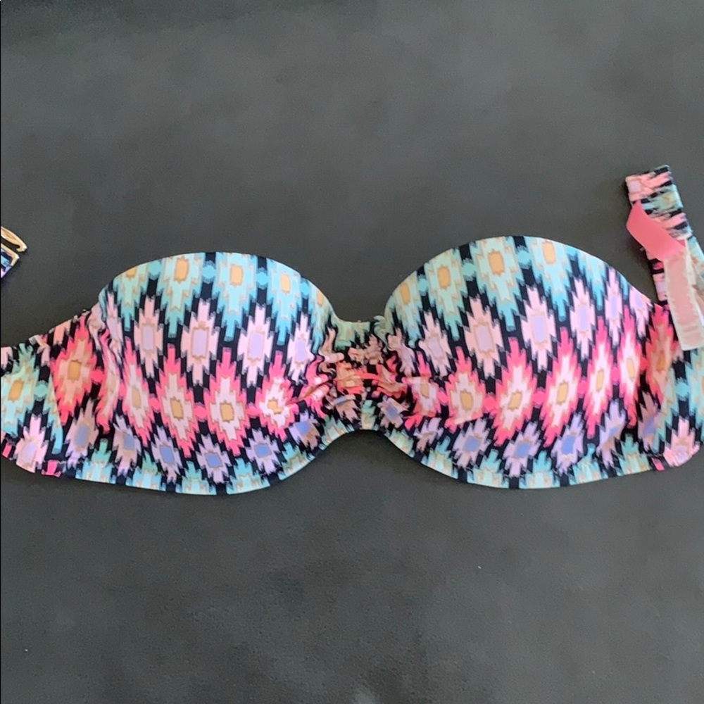 Victoria’s Secret Aztec print bikini top 34C